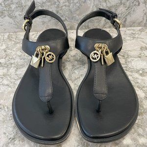 Michael Kors Suki T-Strap Lock and Key Charm Sandals size 6.5